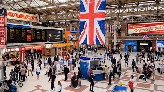 A Walk Through The London Victoria Station London England [upl. by Bloxberg]